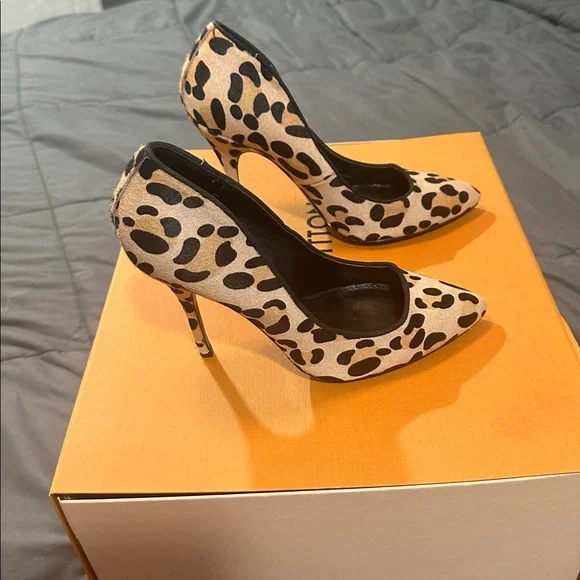 Steve Madden Leopard Print Heels - Picture 3 of 7